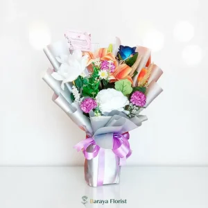 hand bouquet bunga warna warni