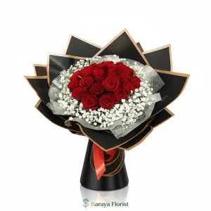 hand bouquet mawar merah dengan wrapping hitam gold untuk hadiah anniversary lamaran pernikahan