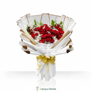 hand bouquet mawar merah putih elegan pernikahan
